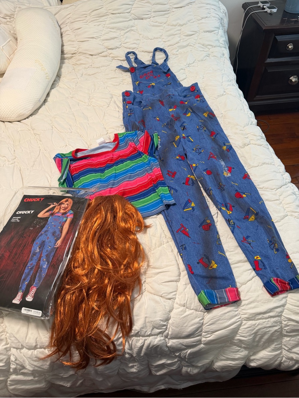Womens chucky costume M 8-10